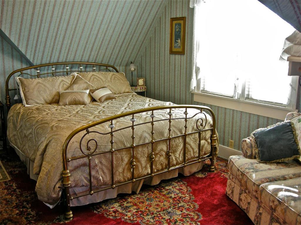 נורת' בנד The Old Tower House Bed & Breakfast חדר תמונה